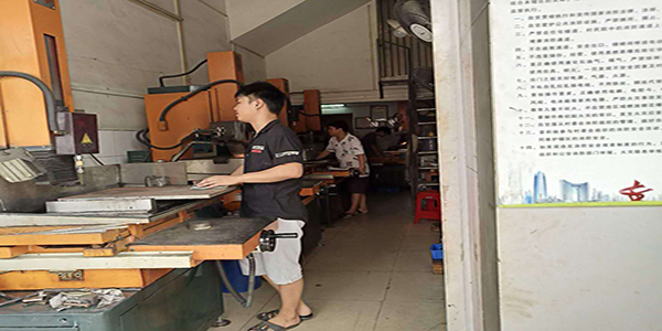 振邦細孔放電機品質卓越，銷量好